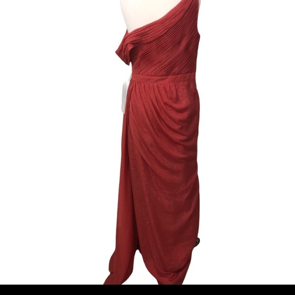 Ieena for Mac Duggal One-Shoulder Draped Gown with Thigh-Slit Crimson Red 10 - Picture 4 of 7